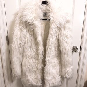 SW3 Bespoke white faux fur coat XS